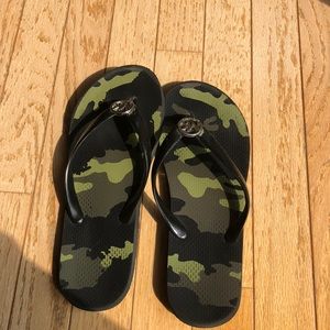 Micheal Kors flip flops